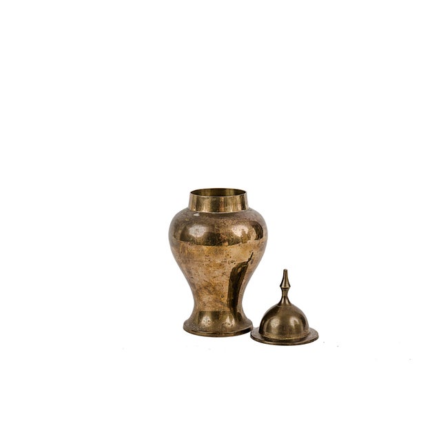 9.5" Brass Ginger Jar Mid-Century Modern Hollywood Regency Typically manufactured in India during the 1970s and 1980s....