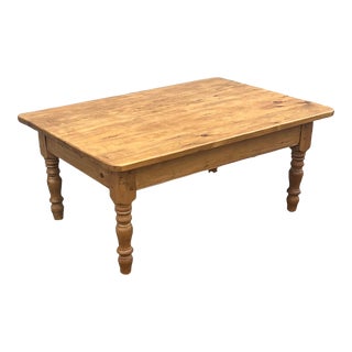 Rustic Patina Scrubbed Pine Farmhouse Coffee Table For Sale