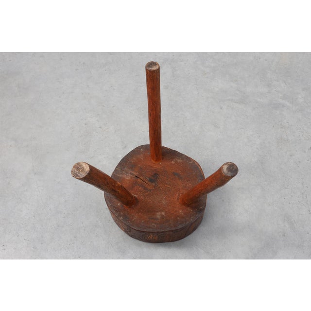 Rustic Oak Tripod Stool with Round Wooden Seat, France, 1920 For Sale - Image 10 of 11