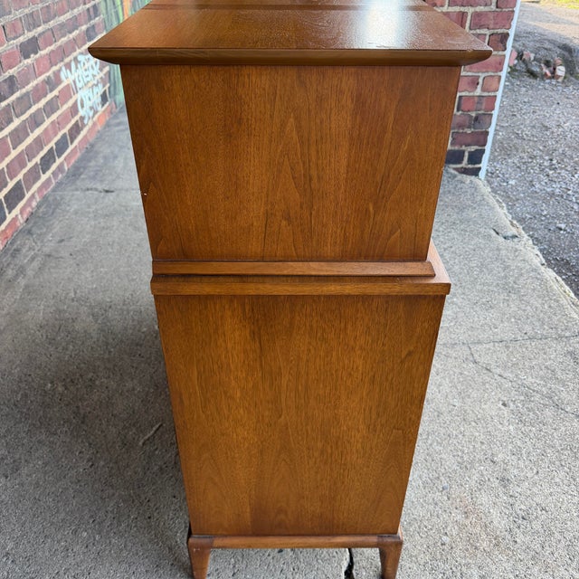 Brown Paul McCobb Style Henredon Heritage Chest of Drawers For Sale - Image 8 of 12