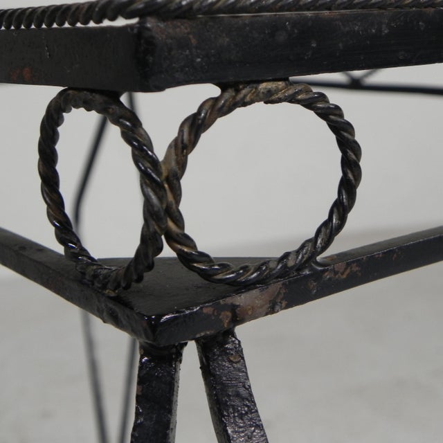 Height: 67 cm. Width: 77 cm. Depth: 47 cm. Origin: France, 1950s. Material: steel, brass (legs).