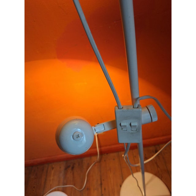 White Italian Multi-Adjustable Floor Lamps with Spotlights, 1970s, Set of 2 For Sale - Image 8 of 11
