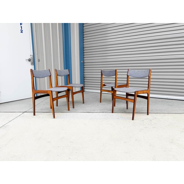 Mid-Century Modern 1960s Danish Modern Teak Dining Chairs - Set of 4 For Sale - Image 3 of 12