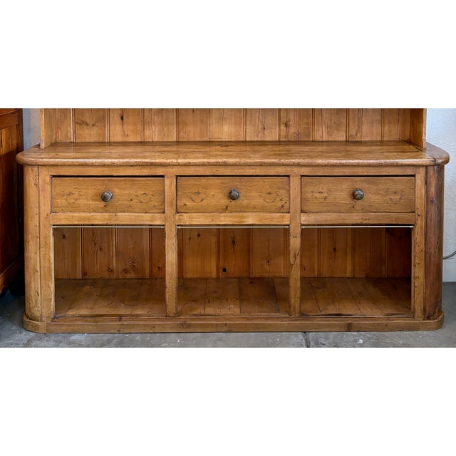 English Large 19th Century English Pine Dresser/Cupboard For Sale - Image 3 of 10