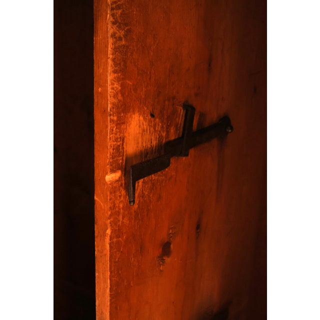 Baroque Hall Cupboard in Walnut, 1770 For Sale - Image 4 of 7