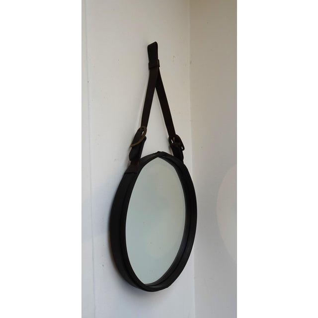 Large Sadderly Leather Round Mirror by Jacques Adnet, 1940s For Sale - Image 11 of 18
