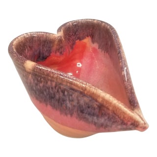 Lisa Howe Signed Art Pottery Heart Shape Candy Trinket Bowl Stoneware Drip Glaze For Sale