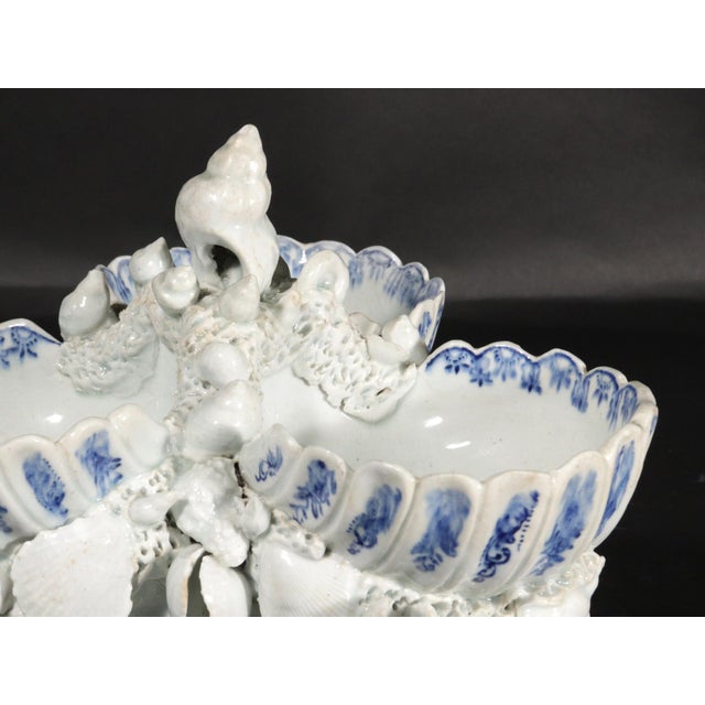 Bow Porcelain Underglaze Blue & White Shell Sweetmeat Stand For Sale - Image 15 of 16
