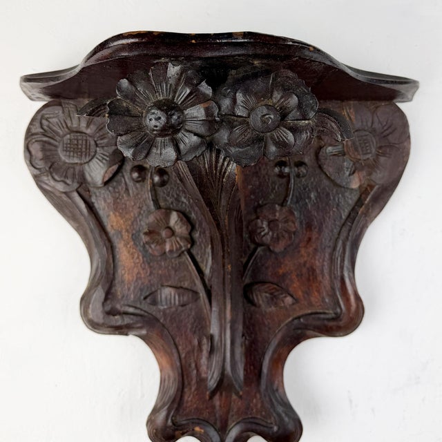Antique Italian Liberty Art Nouveau Wall Shelf in Carved Wood, 1890s For Sale - Image 4 of 16