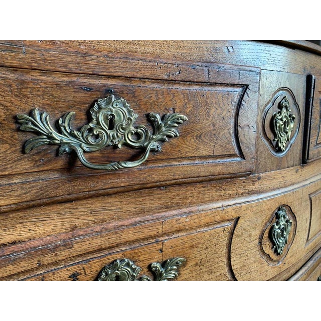 Louis XV Chest of Drawers, 1740 For Sale - Image 3 of 14