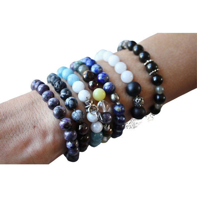 Stone Blue White Agate Round Bead Stretchy Unique Statement Circle Beads Chakra Bracel For Sale - Image 7 of 9