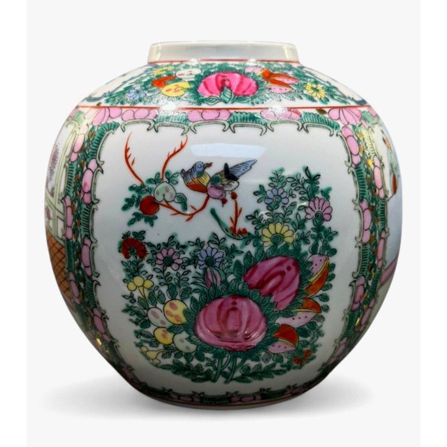 Vintage Chinese Rose Medallion Famille Rose Porcelain Vase 7" Chinoiserie For Sale - Image 4 of 5