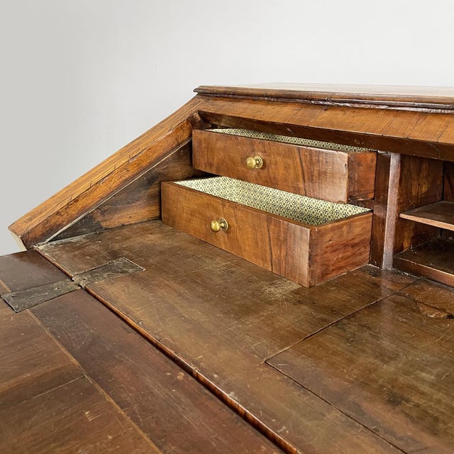 Brown Italian Drop-Leaf Chest of Drawers in Inlaid Wood, 1700s For Sale - Image 8 of 18