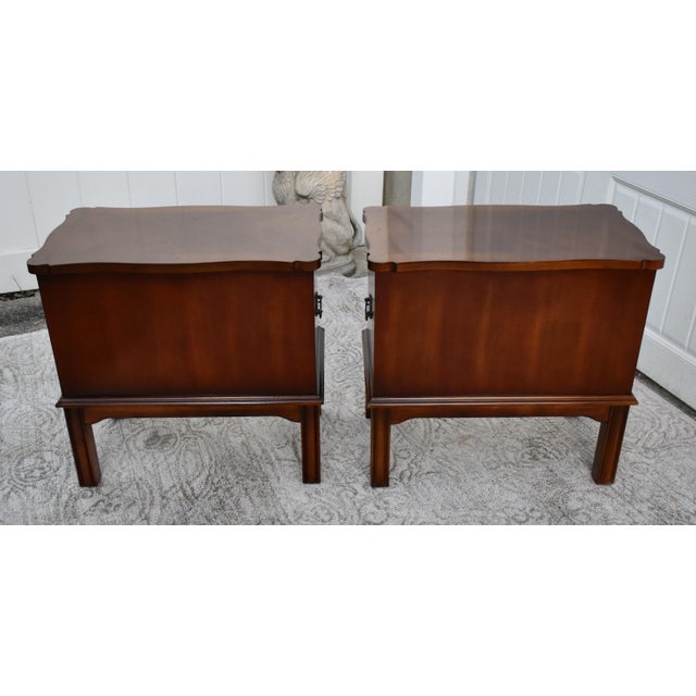 Vintage Lane Pair of Diminutive Chippendale Style Mahogany Two Drawer Chest of Drawers For Sale In Philadelphia - Image 6 of 11