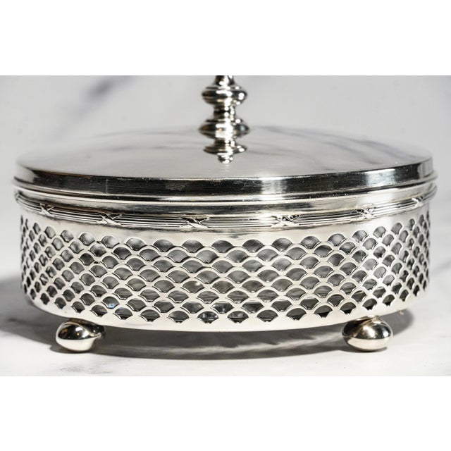 Stunning Round Antique Tiffany & Co. Sterling Silver Cut Crystal Jewelry Box Luxury Home Decor For Sale - Image 4 of 15