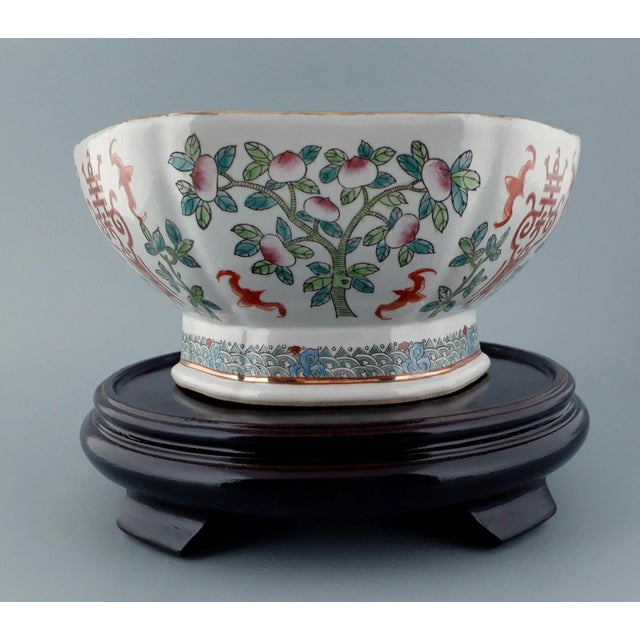 Early 20th Century Early 20th Century Chinese Porcelain Shou Characters Bowl For Sale - Image 5 of 12