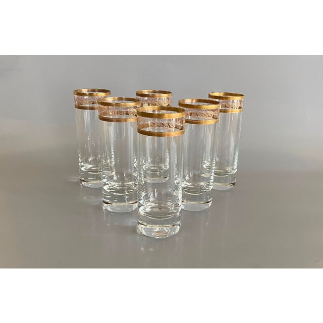 Bar Set of Six Tall Tumbler-Shaped Italian Cellini Crystal Glasses with Gold Rims and Scrollwork Motifs, Italy 1970s Long...