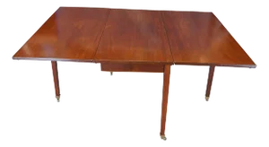 Antique American Federal Mahogany Drop Leaf Dining Table