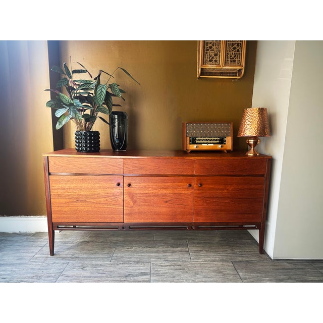 Mid-Century Walnut and Teak Sideboard, 1960s For Sale - Image 13 of 16