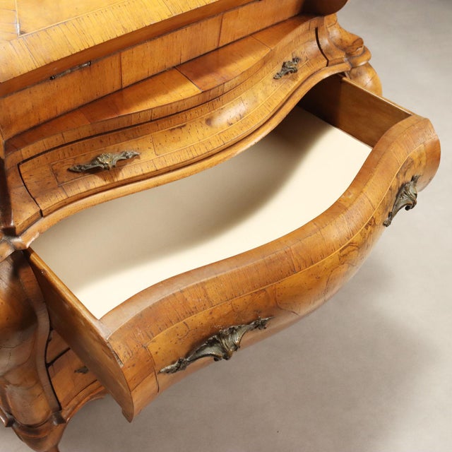 Brown Baroque Style Bureau in Walnut and Maple For Sale - Image 8 of 13