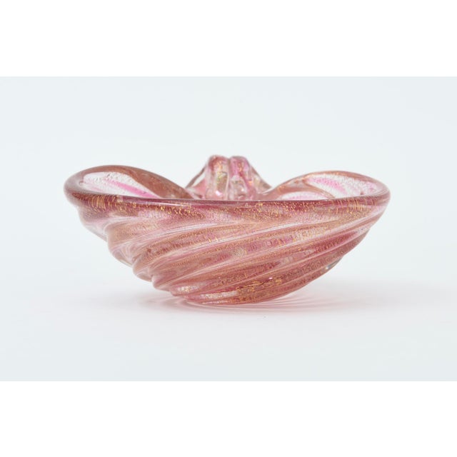 Mid-Century Modern Vintage Murano Snail Glass Bowl in Pink With Gold Aventurine, 1950's For Sale - Image 3 of 11