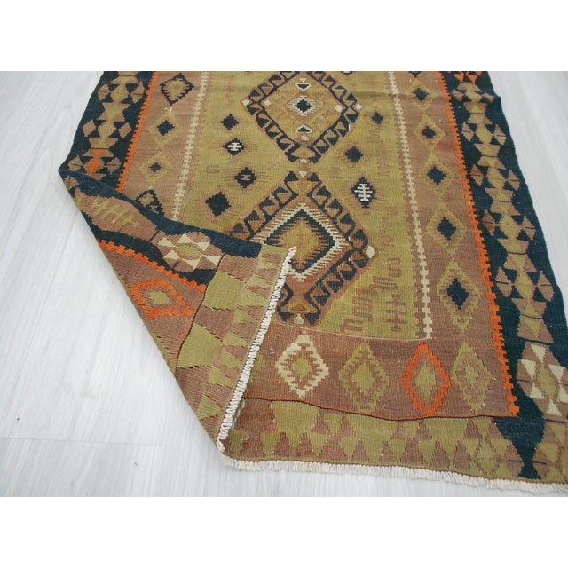 1960s Handwoven Antique Turkish Kilim Rug - 2′6″ × 4′5″ For Sale - Image 5 of 5