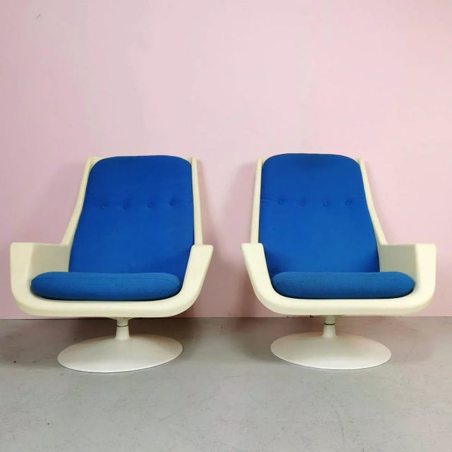 Set of Space Age Lounge Chairs by Robin & Lucienne Day for Hille, 1970s For Sale - Image 3 of 12