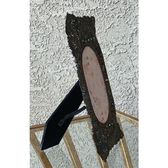 Late 20th-Century Art Nouveau-Inspired Bronze-Tone Filigree Easel Back Picture Frame For Sale - Image 16 of 18