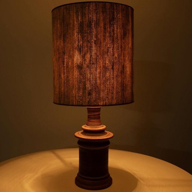 Beige Textured Ceramic Table Lamp with Lampshade attributed to R. Houben, 1970s For Sale - Image 8 of 9