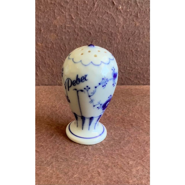 Ceramic 1960s Bing & Grondahl Blue & White Traditional Salt & Pepper Shakers For Sale - Image 7 of 7