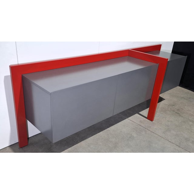 Meet the Castelijn sideboard, a real eye-catcher for your interior. This modern piece combines clean lines with a bold...