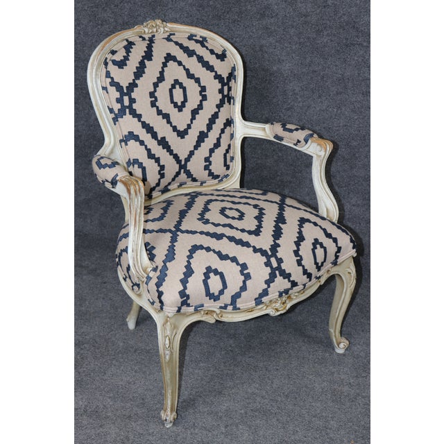 19th C Pair Louis XV French Paint Decorated Style Distressed Painted Armchairs For Sale - Image 12 of 13