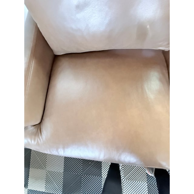 2020s Lee Industries Leather Loveseat For Sale - Image 5 of 10