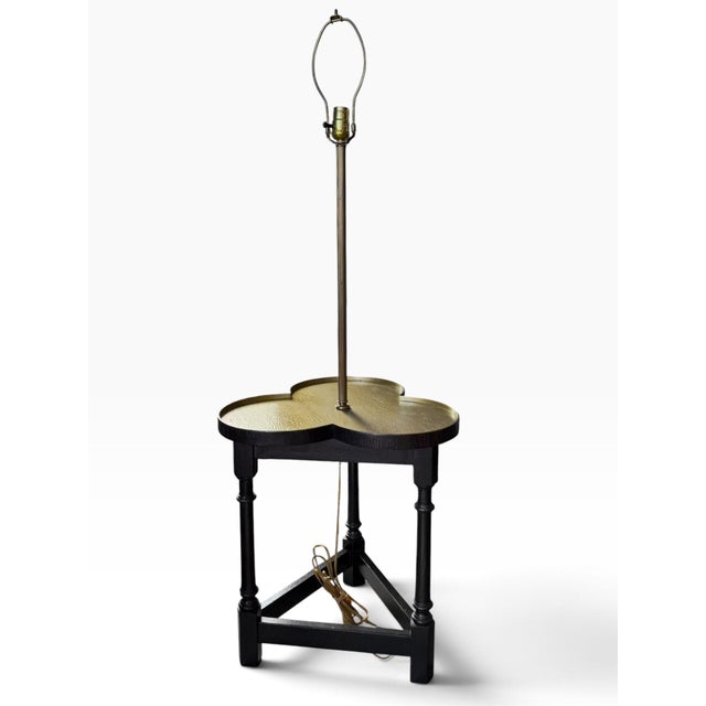 Vintage Frederick Cooper Mid-Century Clover Table Lamp With Gold Top and Linen Shade For Sale - Image 4 of 9