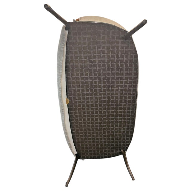 Oyster Gray 1990s Vintage Italian Progetti Settee For Sale - Image 8 of 10