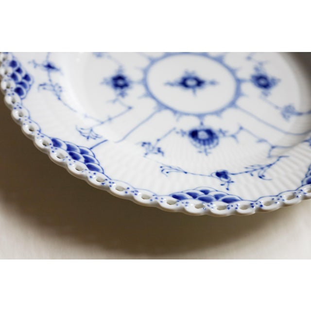 Traditional 1920s Royal Copenhagen Blue Fluted Full Lace Dinner Plate No 1084 For Sale - Image 3 of 13