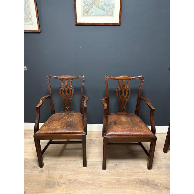 Set of 6 antique English mahogany chairs. In good condition. with signs of wear. Origin: England Period: Circa 1920