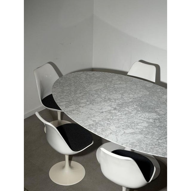 Eero Saarinen Oval Tulip Dining Table and Swivel Chairs by Rudi Bonzanini, Italy, 1960s, Set of 7 For Sale - Image 4 of 13