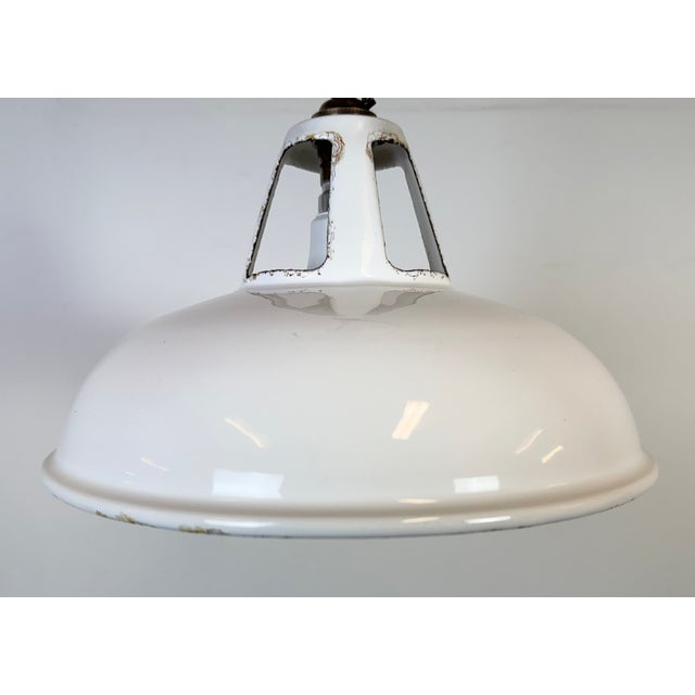 Industrial White Enamel Factory Pendant Lamp from Thorlux, 1960s For Sale - Image 4 of 18