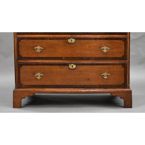 George III Oak Chest of Drawers, 1760 For Sale - Image 4 of 8