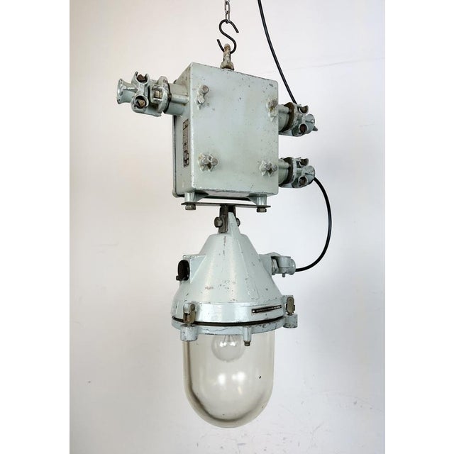 Industrial Cast Aluminium Explosion Proof Lamp from Elektrosvit, 1970s For Sale - Image 16 of 18