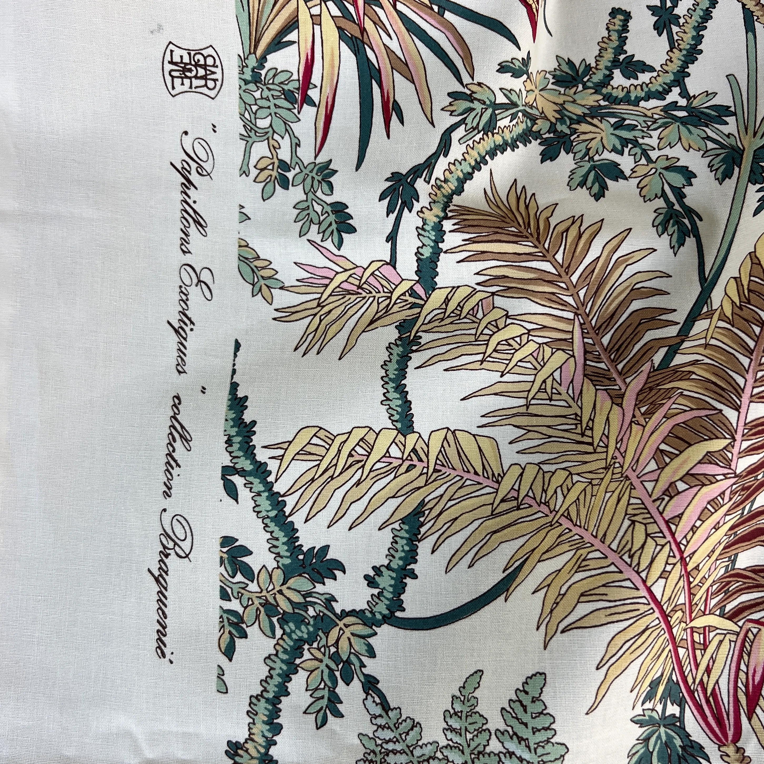 洋楽 Teflune Pierre Frey Braquenie Papillons Exotiques Cotton Fabric Remnant 24