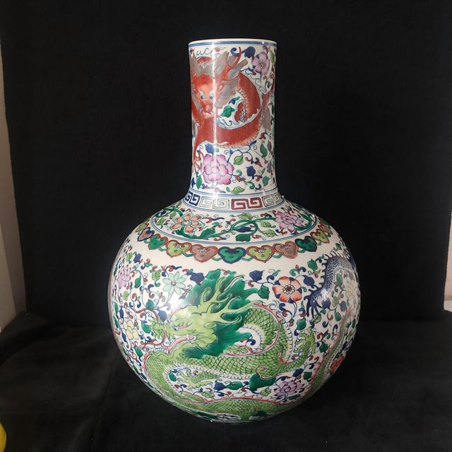 Chinese Ceramic Vase,Qianlong Marked Blue and White Porcelain Tianqiu Vase Hand Painted Dragon Pattern For Sale - Image 4 of 13