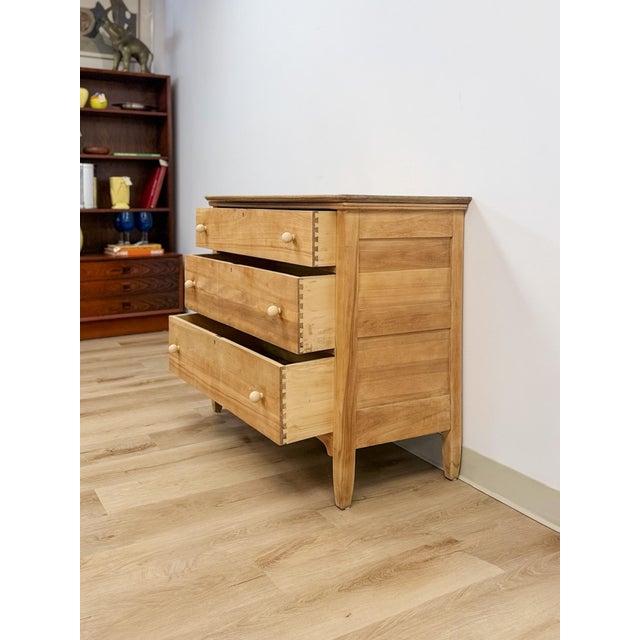 Primitive Scrubbed Pine Three Drawer Dresser Dovetail Porcelain Knobs Vintage For Sale - Image 11 of 14