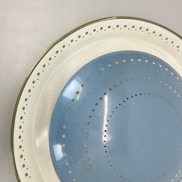 Hanging light Design: Ernest Igl Producer: Hillebrand Lights, Germany Origin: Germany Age: 1905s This 1950s light was...