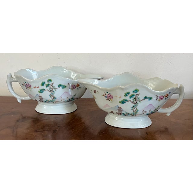 Antique 18th Century Chinese Export Qianlong Porcelain Sauce Boats in Famille Rose Glaze Circa 1750 - a Pair For Sale In New York - Image 6 of 12