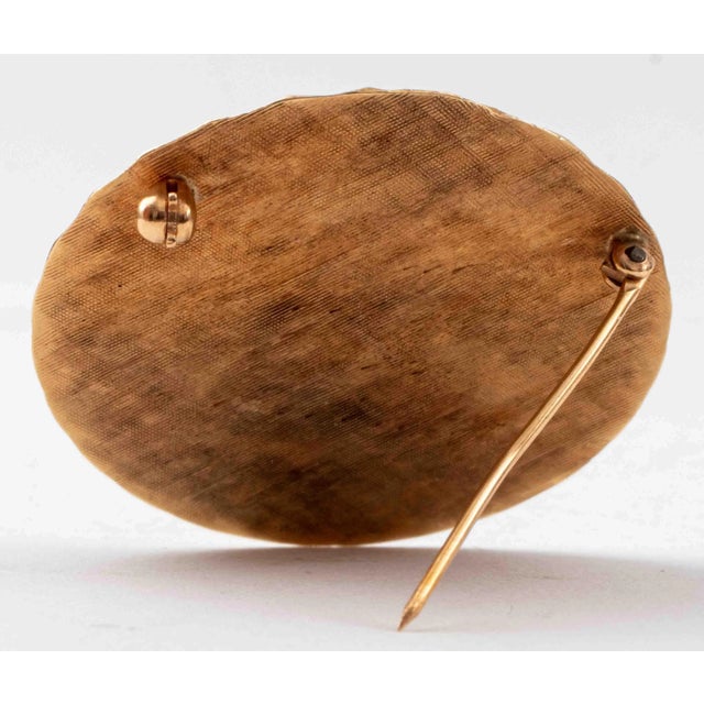 Traditional Vintage 14k Yellow Gold and Gemstone Brooch For Sale - Image 3 of 4