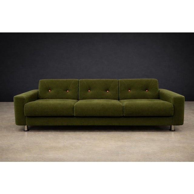 Green Pullman” Sofa in Deep Olive Mohair with Rosewood Buttons by Jorge Zalszupin for L’Atelier, Brazil, 1970s — Lot 145 For Sale - Image 8 of 17