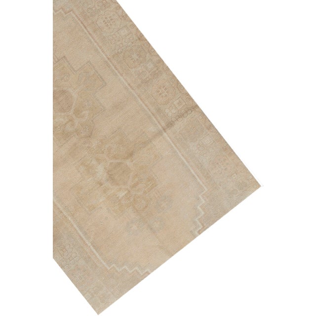 Turkish Vintage Circa 1940 Turkish Oushak Area Rug 3ft 6in X 6ft 7in For Sale - Image 3 of 8