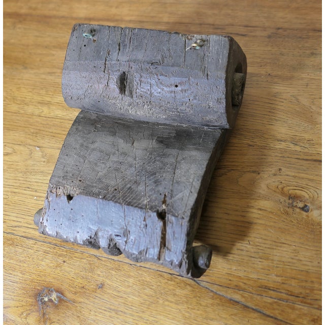 17th Century Oak Wall Brackets, 1890s, Set of 2 For Sale - Image 3 of 9